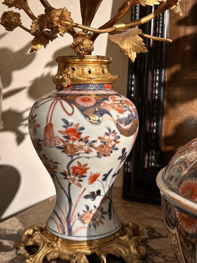 Japanese Imari 18th century gilt mounted flower vases, 18th century, the gilt mounting european and of later date - detail 3