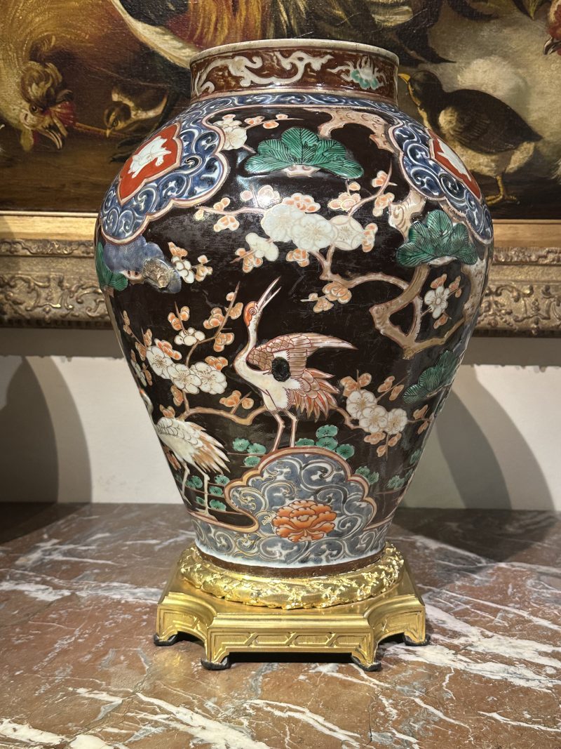 Large Arita Imari Japanese vase edo 17th century with gilt bronze mounted foot, Edo period, 17th century - detail 2