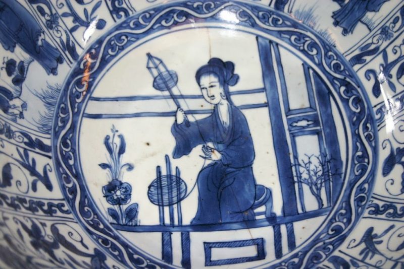 Pair Wanli Bowls 1573-1619 - detail 1